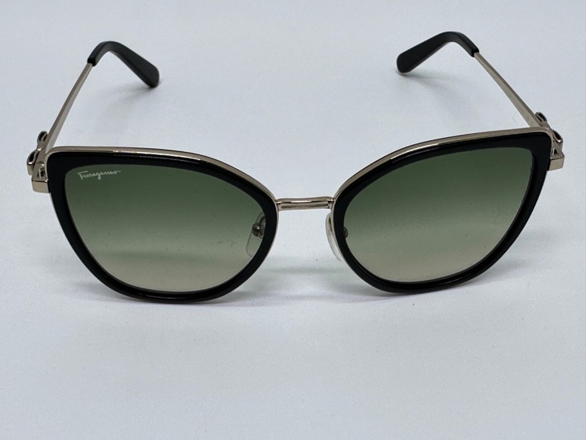 Salvatore Ferragamo Gray Marbled Cat-Eye Sunglasses with Dark Lenses Amazon.com: Salvatore Ferragamo Grey Gradient Cat Eye Ladies  main image 3