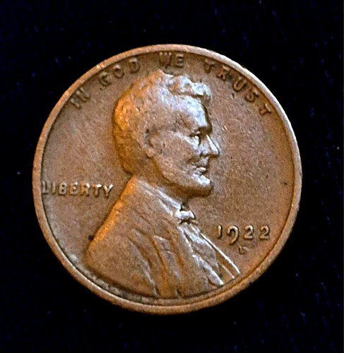 1922-D Lincoln Wheat Cent - Scarce  Semi-key  Better Date Strong VF+ Features