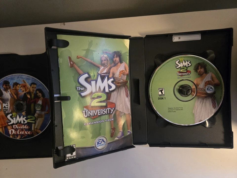 LOTE DE JUEGOS DE PC SIMS 2: Doble Deluxe + Sims 2: Universidad Foto 3 de 3