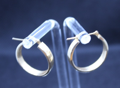 Flache runde Creolen 14 Karat Gelbgold