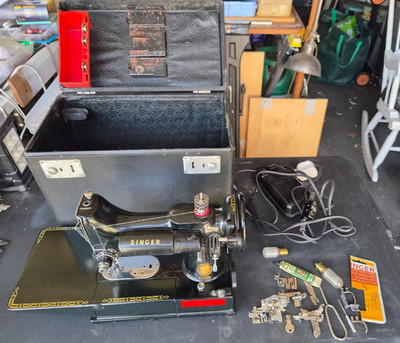 Singer 222K Featherweight Nähmaschine gewartet & funktionsfähig