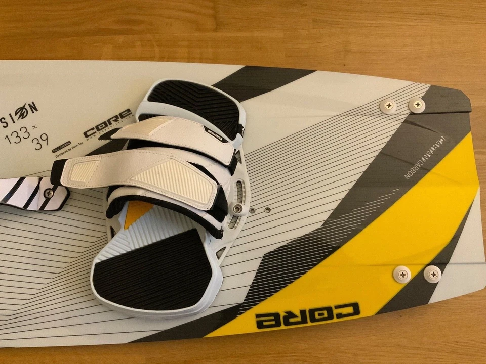 Core Fusion Kiteboard 133x39, Twintip + Bindung, unbenutzt - Bild 4 von 4