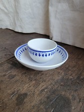 Tasse à thé et soucoupe porcelaine Tournai XVIIIe siècle 1