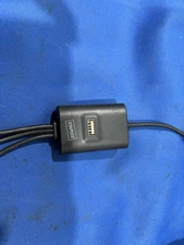 Staples  Extending Hub USB Multi Port USB  Adapter 2.0 Data Splitter