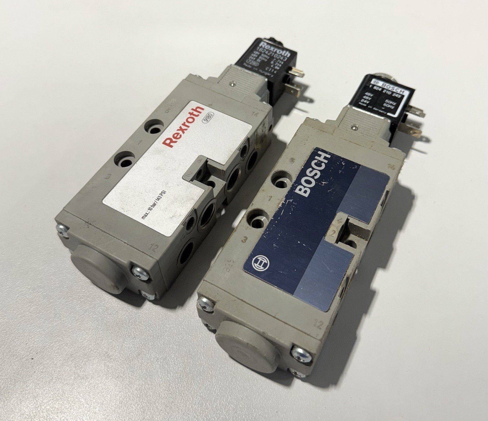 *2 QTY* Bosch / Rexroth 0820023026 / 0-820-023-026 24VDC Pneumatic Valve