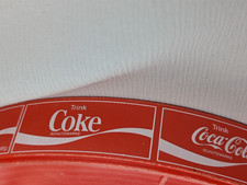 Vintage-Serviertablett von Coca-Cola mit den Aufschriften &bdquo;Trink Coke