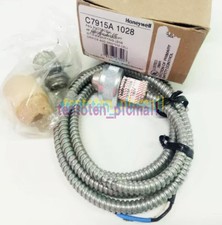 1PCS New Honeywell C7915A1028 flame detector