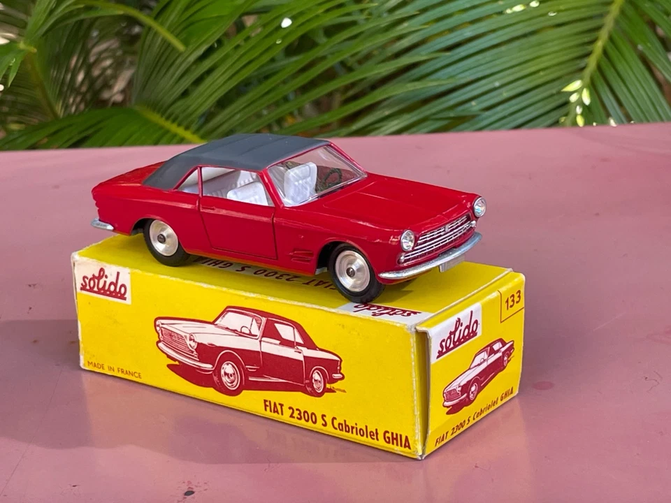 SOLIDO FIAT 2300 S Cabriolet GHIA Neuf en Boite d'origine Réf. 133 - Photo 2/4