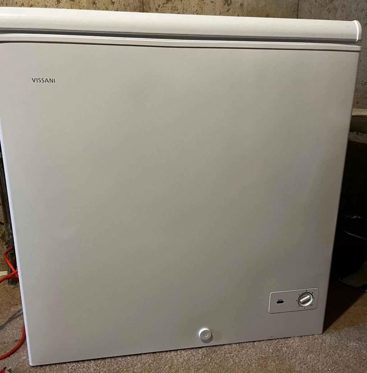 Vissani 7 cu 2024 ft chest freezer