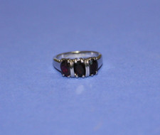 Sterling Silver SETA Garnet Three Stone Ring Size 8.25  023GCM 