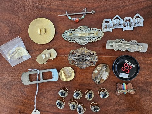 Vintage Pins, Broaches, And Hair Pin Lot - Picture 12 of 12
