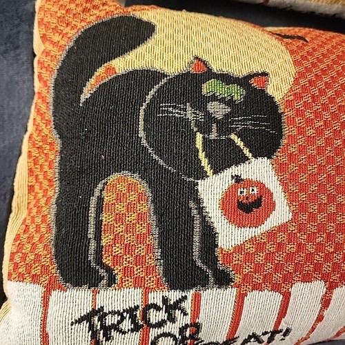 Two Halloween Trick Or Treat Black Cat Rectangular Throw Pillows Scary Cotton - Picture 3 of 12