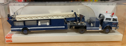 Camión de bomberos Busch 1/87 LaFrance Middletown, Pensilvania con gancho y escalera #2 #46021 | Zustand: New