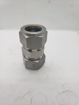 SWAGELOK SS-1210-6 TUBE FITTING STRAIGHT UNION 3/4'' OD TUBE, NNB