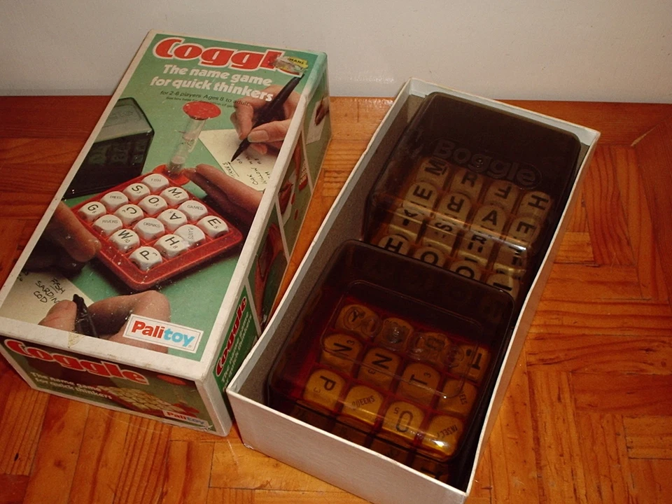 COGGLE AND BOGGLE DICE GAMES BY PALITOY WORD SEARCH FAMILY GAME VINTAGE - Image 4 of 4