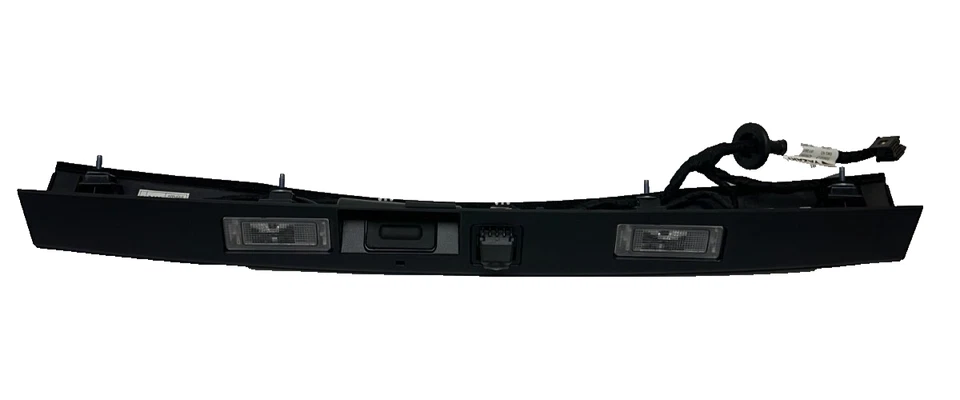 GM 2017-2019 Chevrolet Bolt EV apliques centrales traseros con cámara de reversa Foto 3 de 4