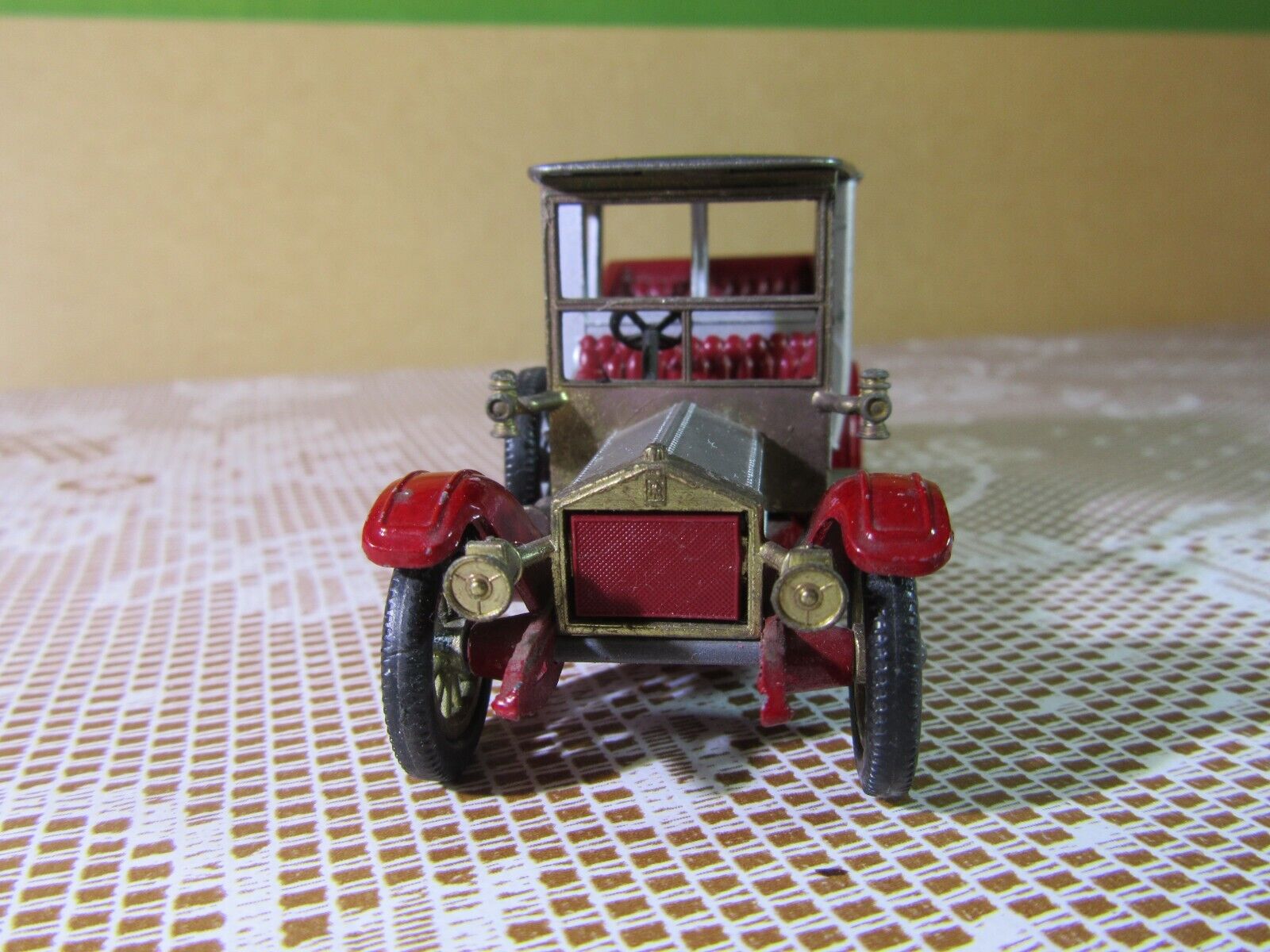 Picture 2 of 9