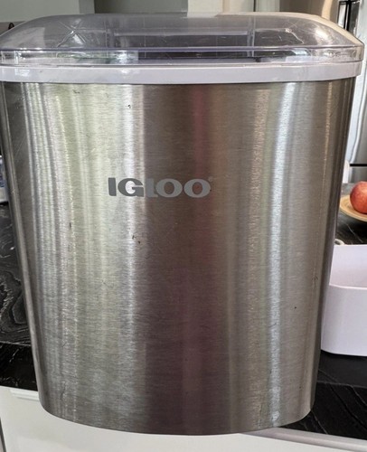 Igloo Portable Ice Maker Countertop Bullet Ice Machine 26lbs Stainless Steel - Picture 7 of 9