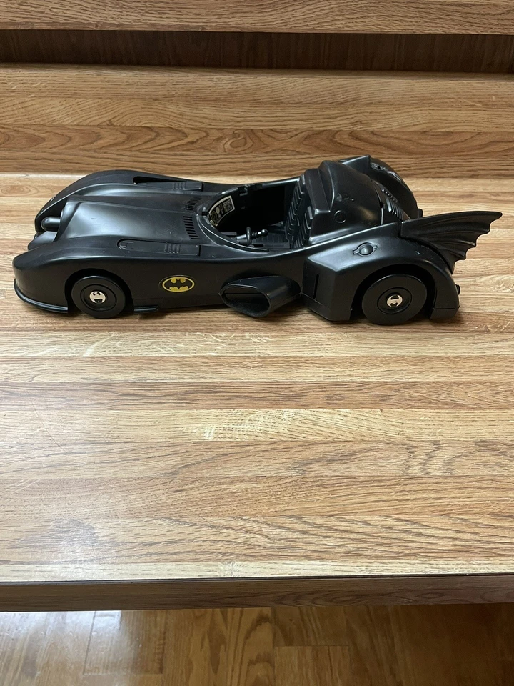 Vintage 1989 Toybiz  DC Comics Batmobile Made in USA (Incomplete) - Image 2 of 4
