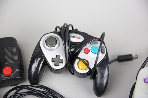 Vintage Video Game Controller Lot for Playstation Nintendo 64 game cube Joystick - Picture 6 of 12