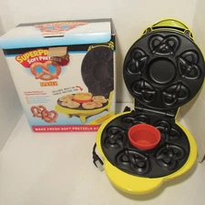 Super Pretzel Soft Pretzels Maker w/Cheese Melting Pod, Model SPM-2