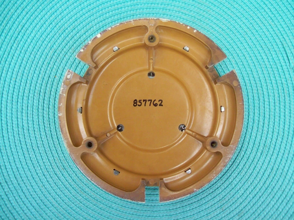 Nuevo de Lote Antiguo MoPar 1940 40 Chrysler Windsor bocina soplando anillo BOTÓN 857762 Foto 3 de 4