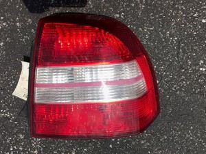 00 01 Kia Spectra Right Passenger Side Tail Light Lamp Oem 2000 2001 Ebay