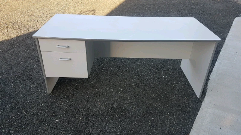 Office Desks For Sale Desks Gumtree Australia Rockingham