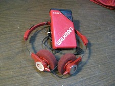 vintage SONY SRF-20W Walkman FM Radio America West Airline Avid red Headphones