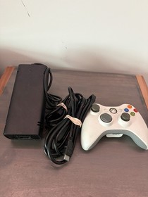 Microsoft Xbox 360 E Console W/Cords/HDD + Controller Glossy Black