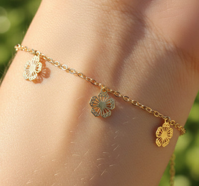 Elegant Gold Tone Bracelet 18K Gold Plated Floral Designer Chain Bracelet