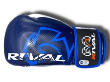 OLEKSANDR USYK SIGNED RIVAL BLUE BOXING GLOVE UNDISPUTED (ACG CERT AG17003)