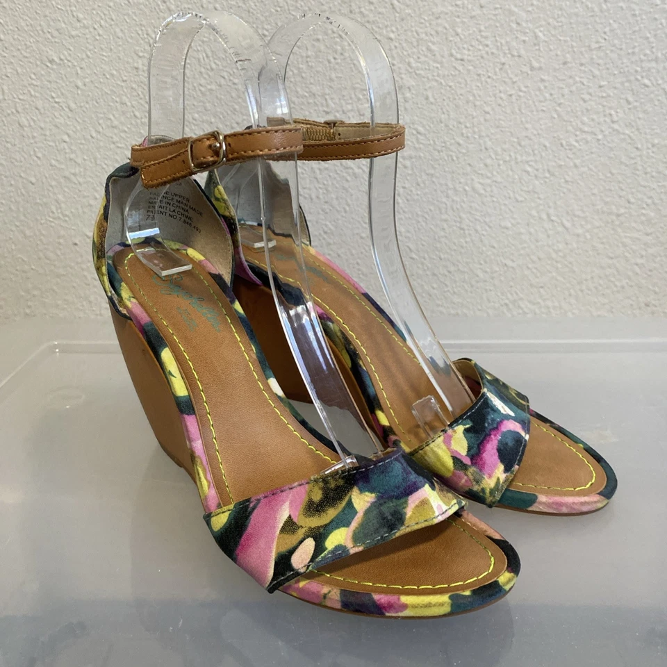 Sandalia Seychelles Floral Tirantes Punta abierta Cuña Cordones Zapato Talla 7 1/2 Foto 2 de 4