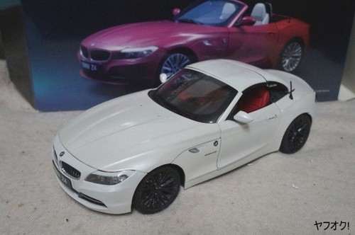 Kyosho 1/18 BMW Z4 sDrive35i E89 Diecast Model Car White Collector's Item - Picture 4 of 9