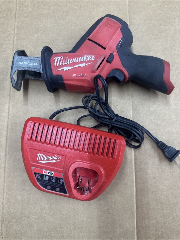 Milwaukee 2520-20 M12 FUEL Brushless HACKZALL Reciprocating Saw w/Charger NO RES