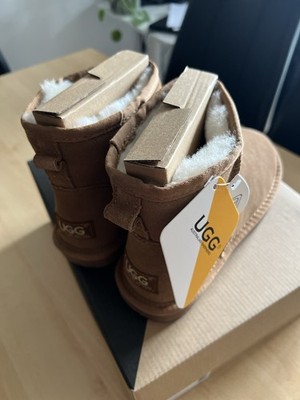 UGG Classic Mini Boots / Stiefletten neu mit Etikett