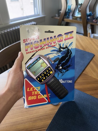 Vintage Super Fishing II 2 Handheld Electronic Game NOS On Card - Picture 3 of 3