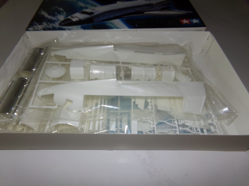 Maquette Tamiya Navette Spatiale Orbiter 1/100, Complet, Jamais Monté - Occasion