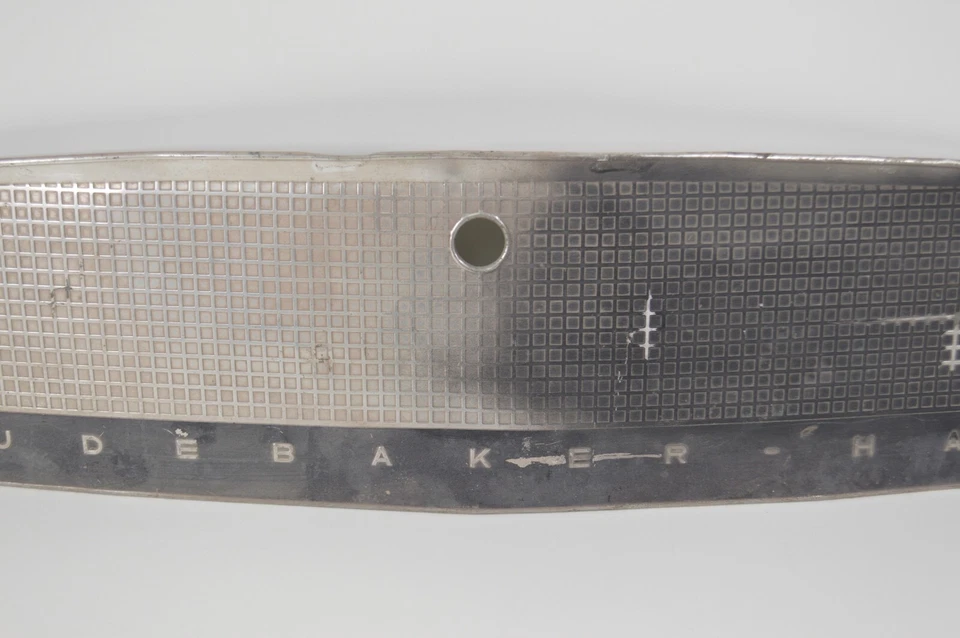 Studebaker Hawk Gran Turismo GT 1963 maletero trasero superpuesto panel de moldura aluminio Foto 3 de 4