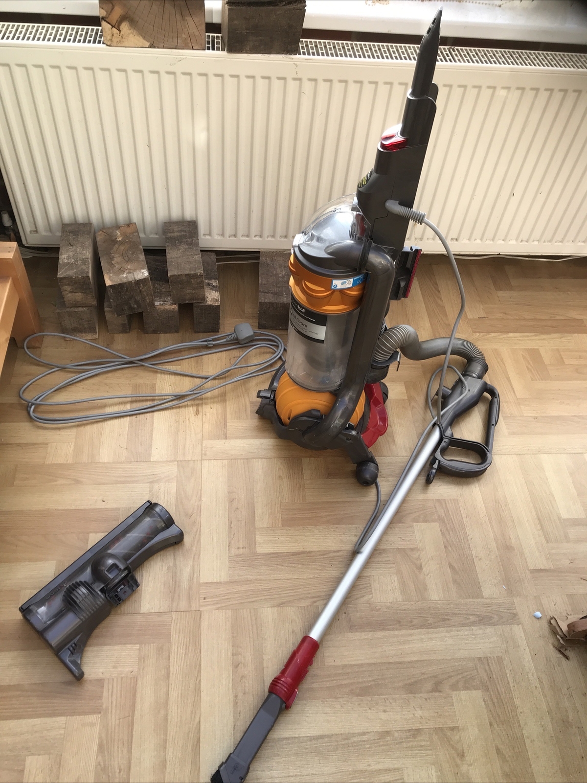Dyson DC25 HEPA plus All Floors Multifloor Ball Vacuum Cleaner (hoover