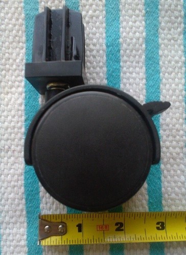 Weber 99241 - 2 1/2 Stem Style Locking Swivel Caster With | Meses Sin Interés