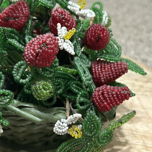 Vintage Glass Seed Beaded Strawberries And Flowers Bouquet Wooden Basket 5”x 6” - Picture 3 of 12