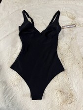 Skims Plunge Bodysuit Onyx Size M Wireless Solid Opaque Women’s