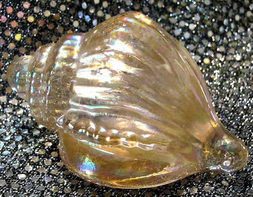 Silvestri Handcrafted Pink Iridescent Sea Shell Seashell Paperweight - Picture 4 of 7