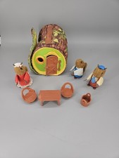 Vtg 1979 Fisher Price Woodsey Squirrel Family Log House #960 Squirrels 