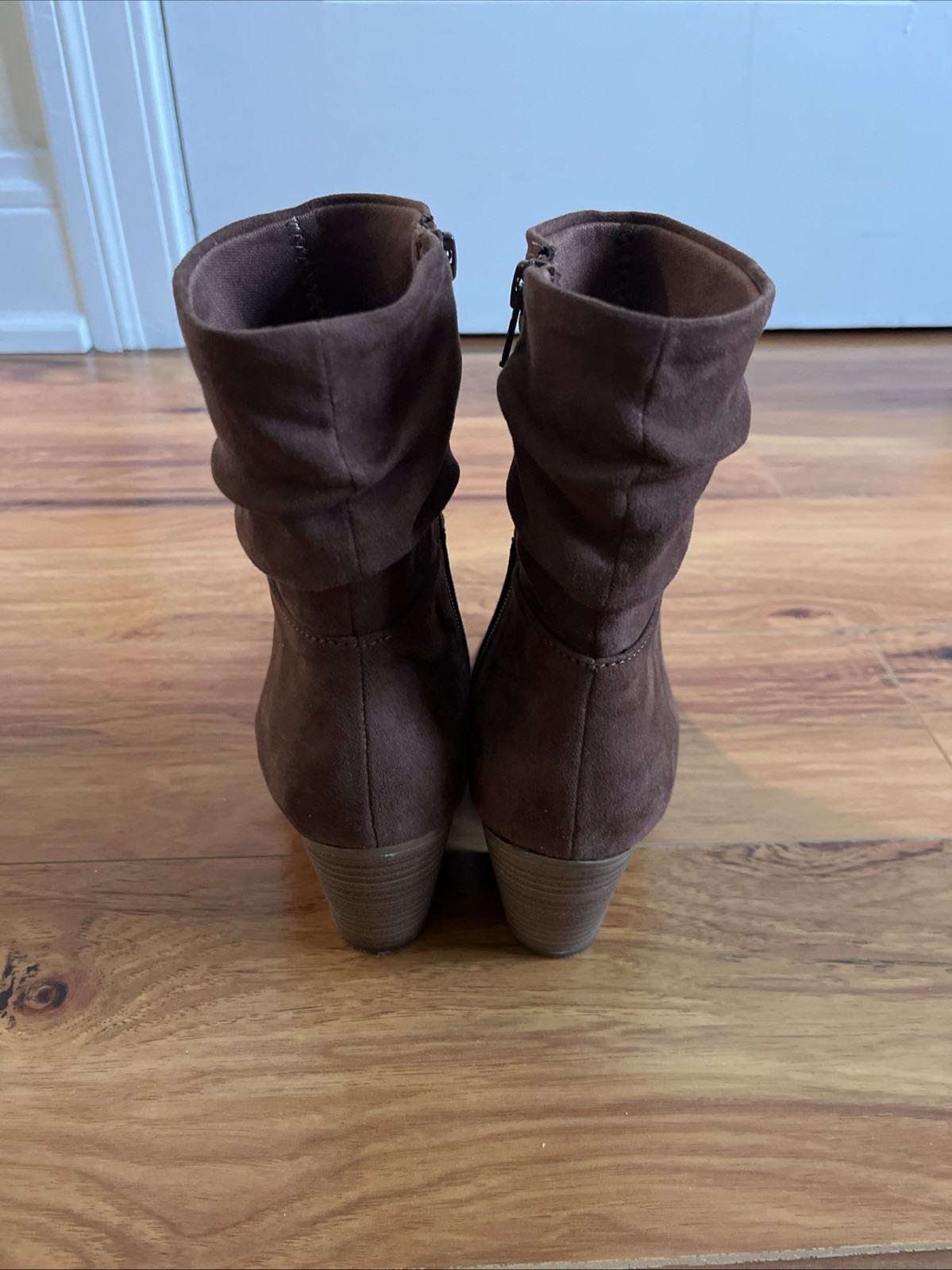 Universal Thread Slouch Brown Bootie Suede Size 5 - image 4