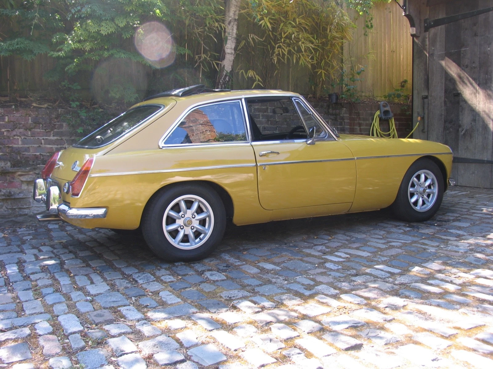 1974 MGB GT