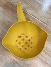 Tupperware Yellow Harvest Gold Strainer Colander Small 1200-8 Made in USA Vtg