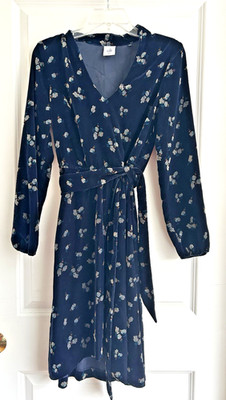 Cabi Velvet Dress Decked Out Floral Navy V-neck Size XS Holiday Party Classic