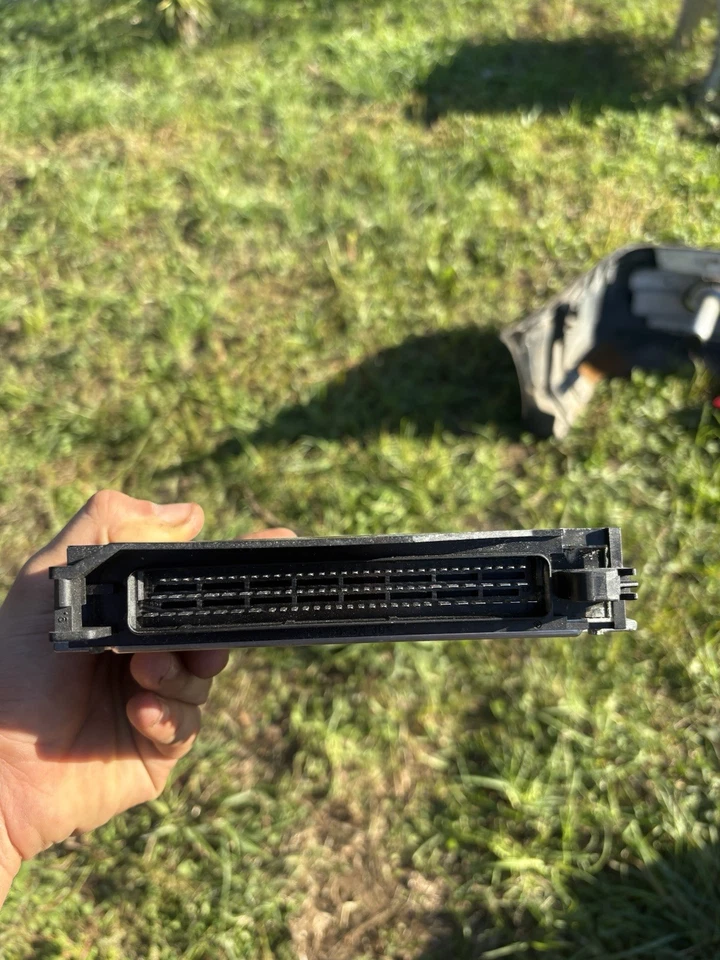 12141429999 Centralina iniezione  motore BMW Serie 5 (E39) 520i 24V Berlina - Immagine 4 di 4